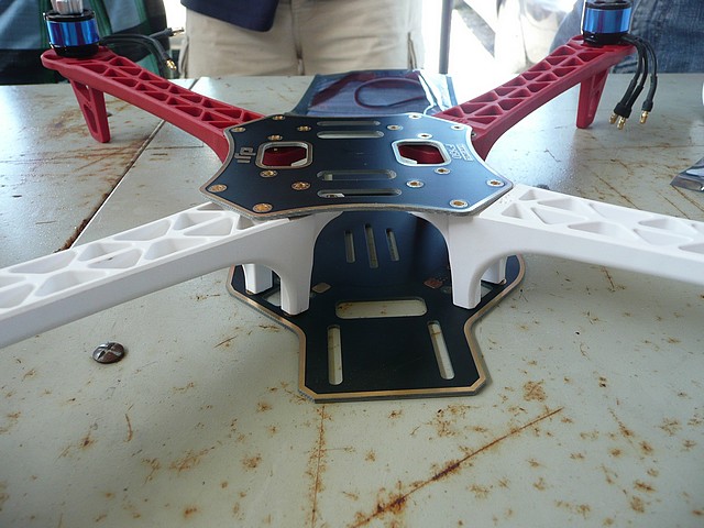[Présentation du quadricoptère NAZA de Philippe1 16/07/2012]